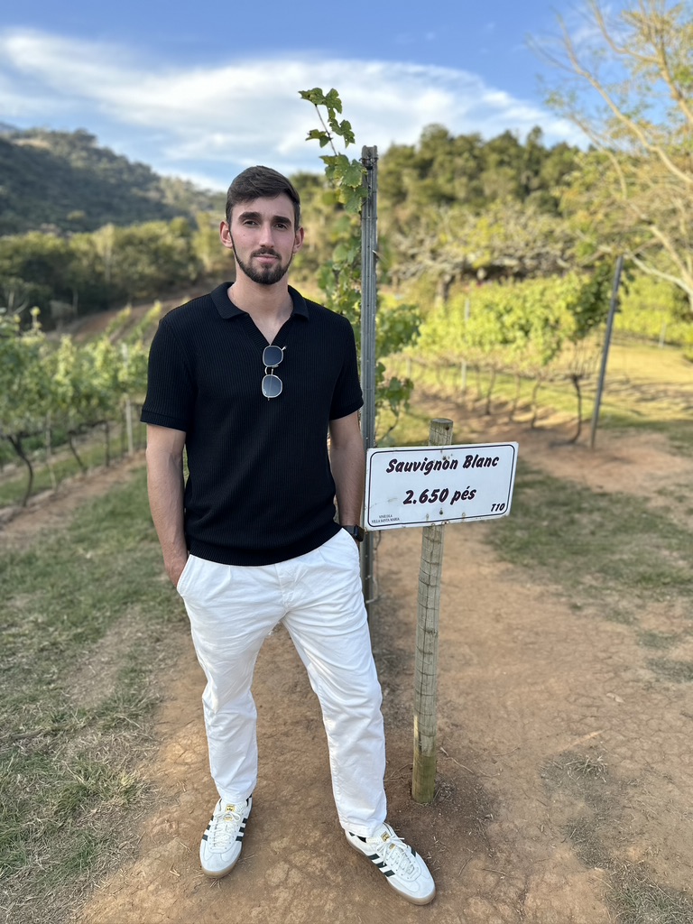 Retrato de Thiago de Godoy Cintra, Business Manager em Long Beach, CA